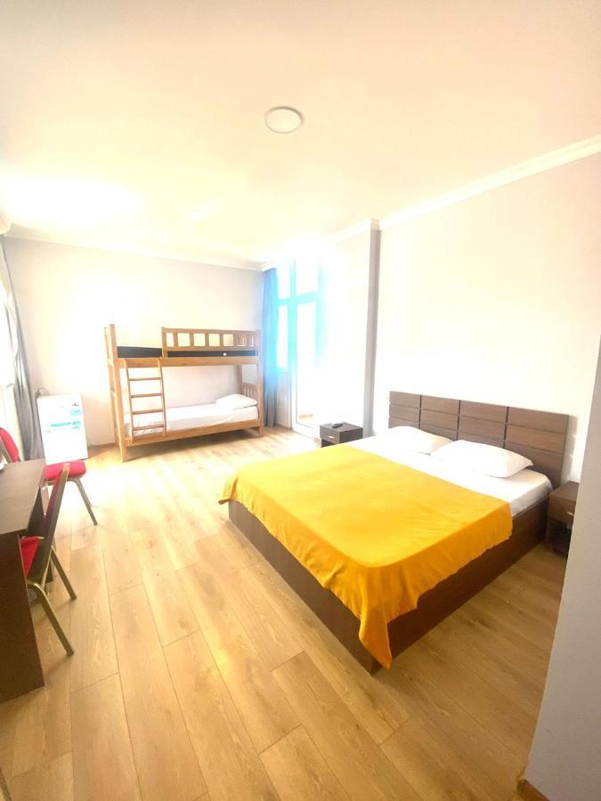 Aparthotel Mimino à Batoumi Extérieur photo