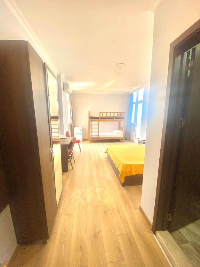 Aparthotel Mimino à Batoumi Extérieur photo