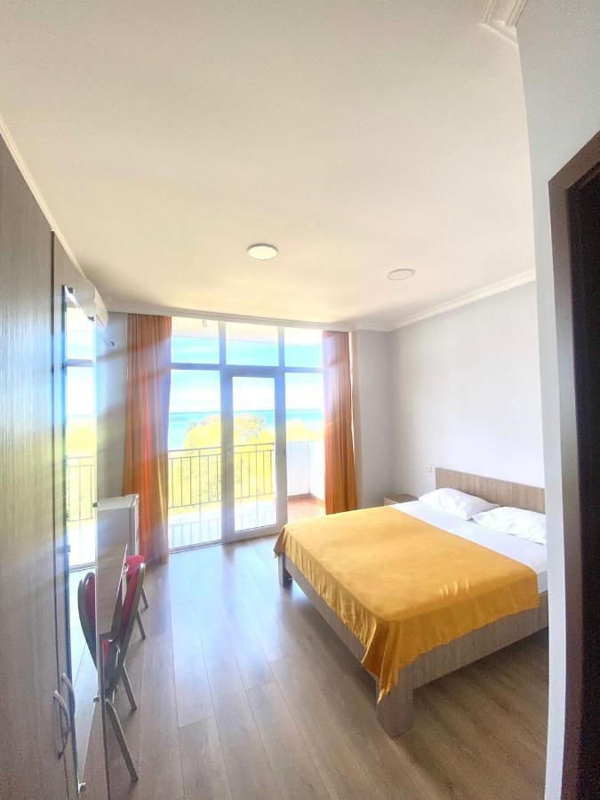 Aparthotel Mimino à Batoumi Extérieur photo