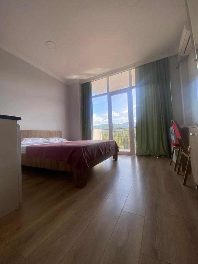Aparthotel Mimino à Batoumi Extérieur photo