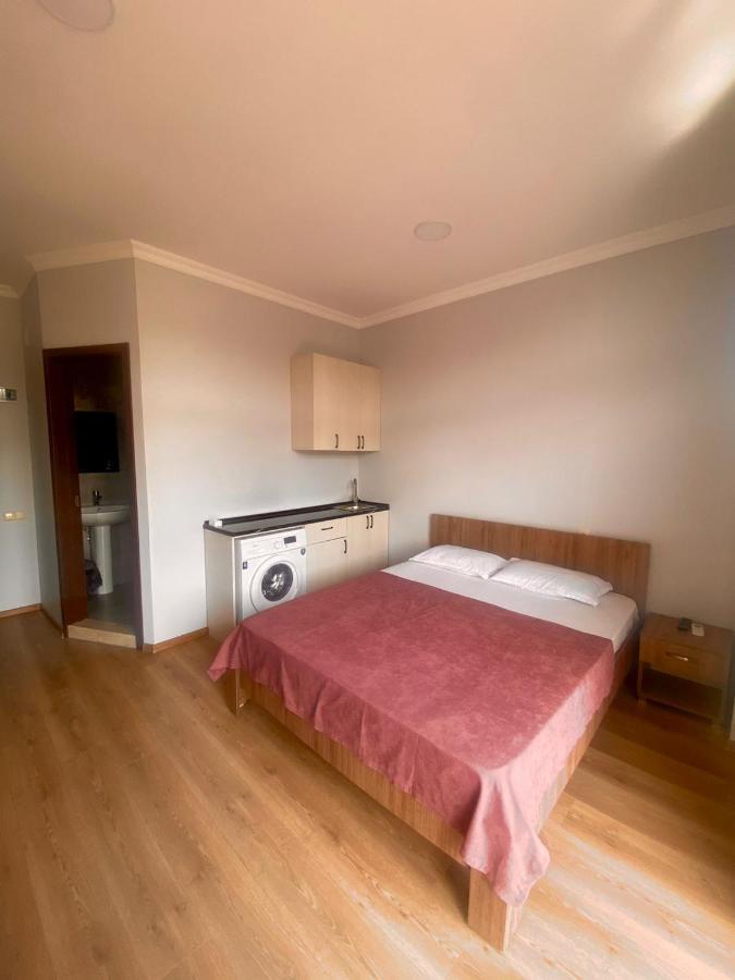 Aparthotel Mimino à Batoumi Extérieur photo