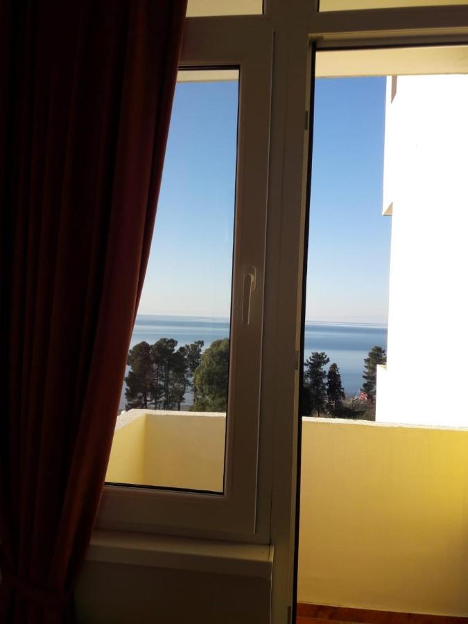 Aparthotel Mimino à Batoumi Extérieur photo